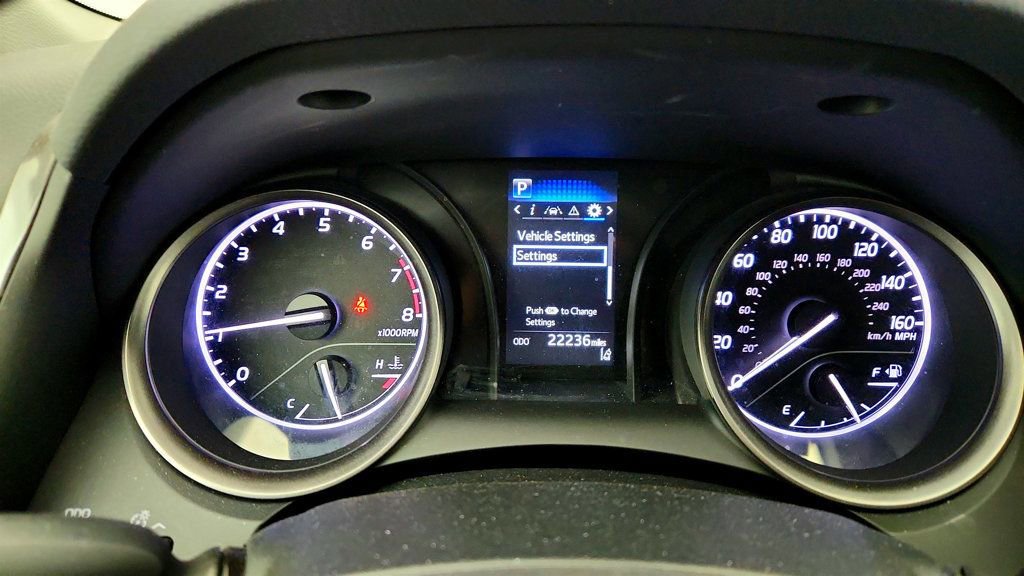 Used 2023 Toyota Camry SE FWD image 14