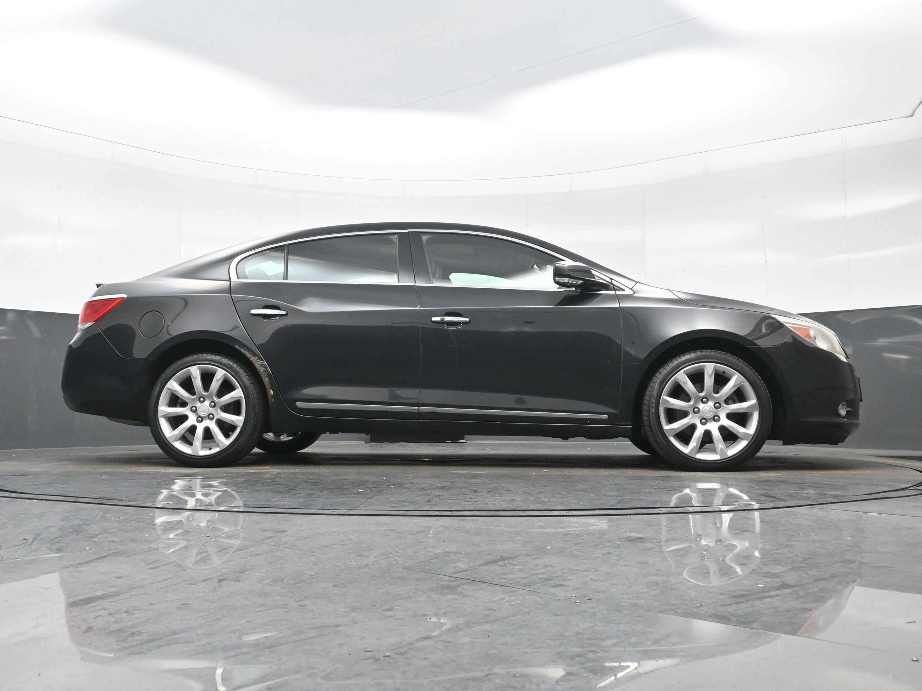 Used 2012 Buick LaCrosse Touring image 29
