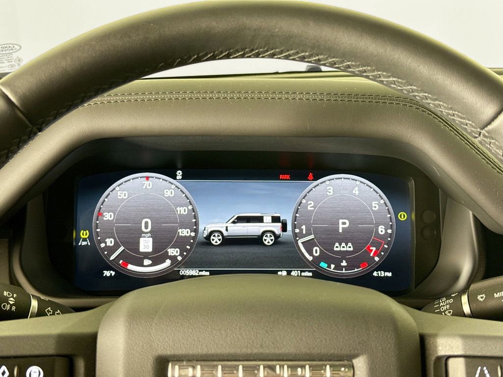Used 2025 Land Rover Defender 110 X-Dynamic SE image 10
