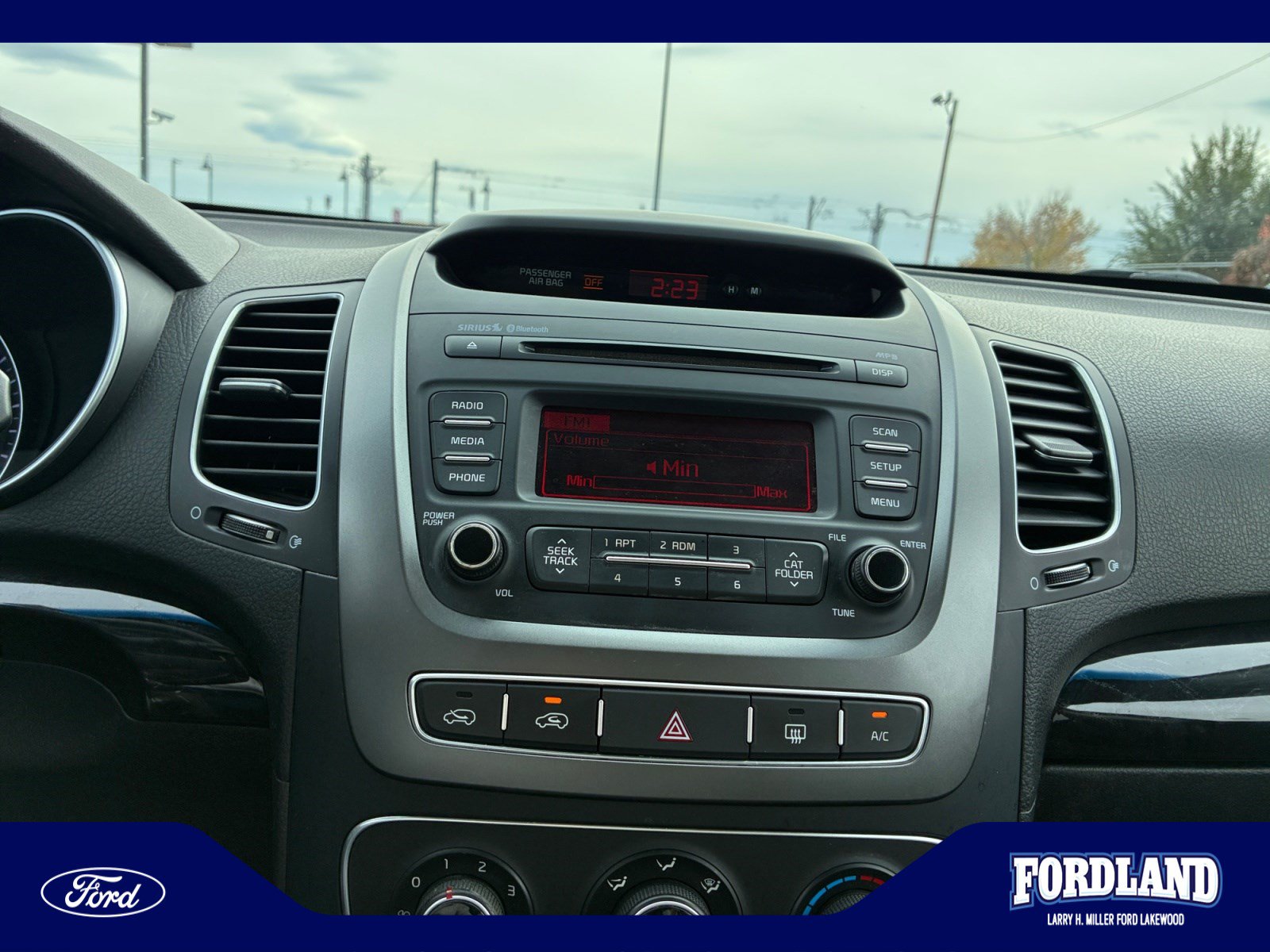 Used 2015 Kia Sorento LX AWD/4WD image 12