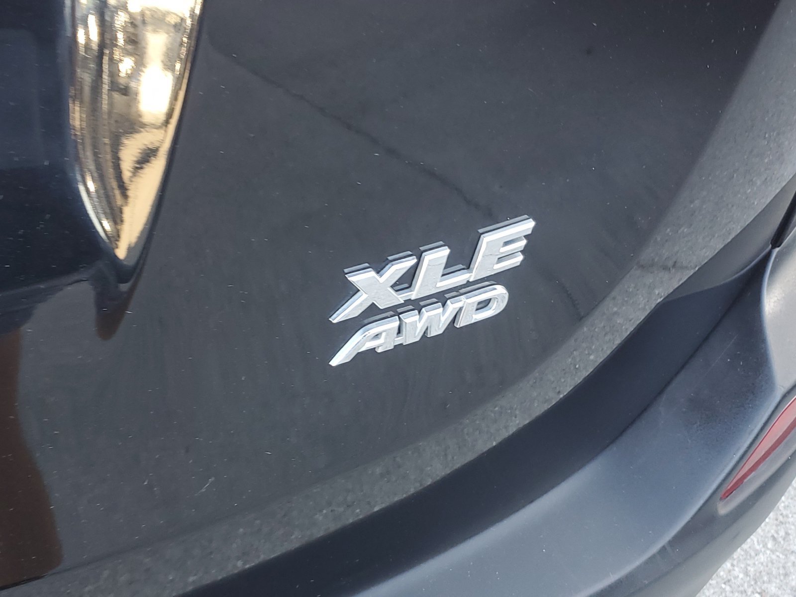 Used 2013 Toyota RAV4 XLE AWD/4WD image 8