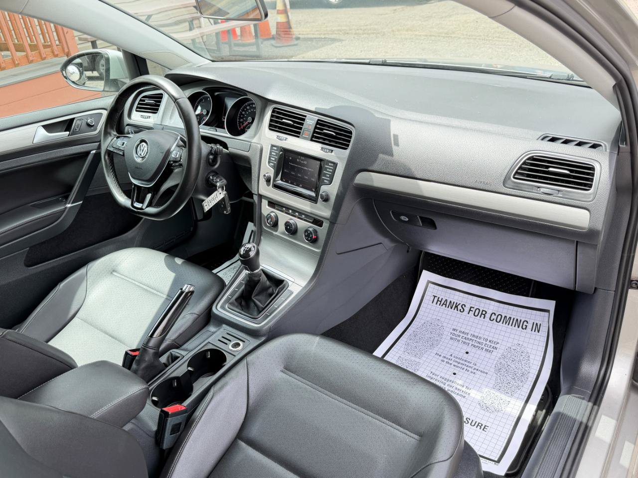 Used 2015 Volkswagen Golf S FWD image 39