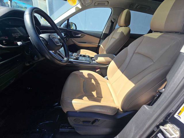 Used 2023 Audi Q7 3.0T Premium w/ Convenience Package AWD/4WD image 24