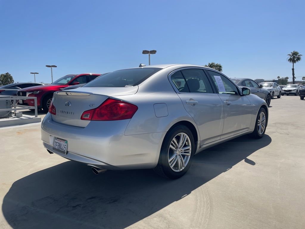 Used 2013 INFINITI G37 Journey RWD image 2