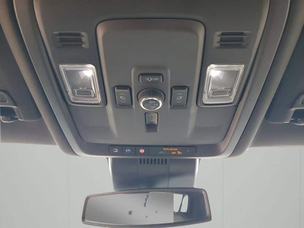 Used 2025 GMC Yukon Denali image 42