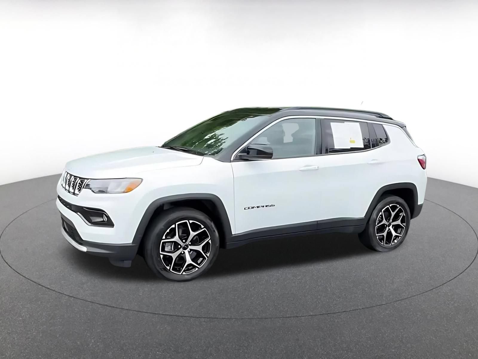 Used 2025 Jeep Compass Limited AWD/4WD image 8
