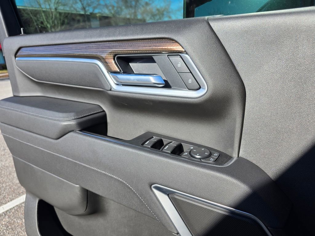 New 2025 Chevrolet Silverado 2500 LT w/ All Star Edition AWD/4WD image 10