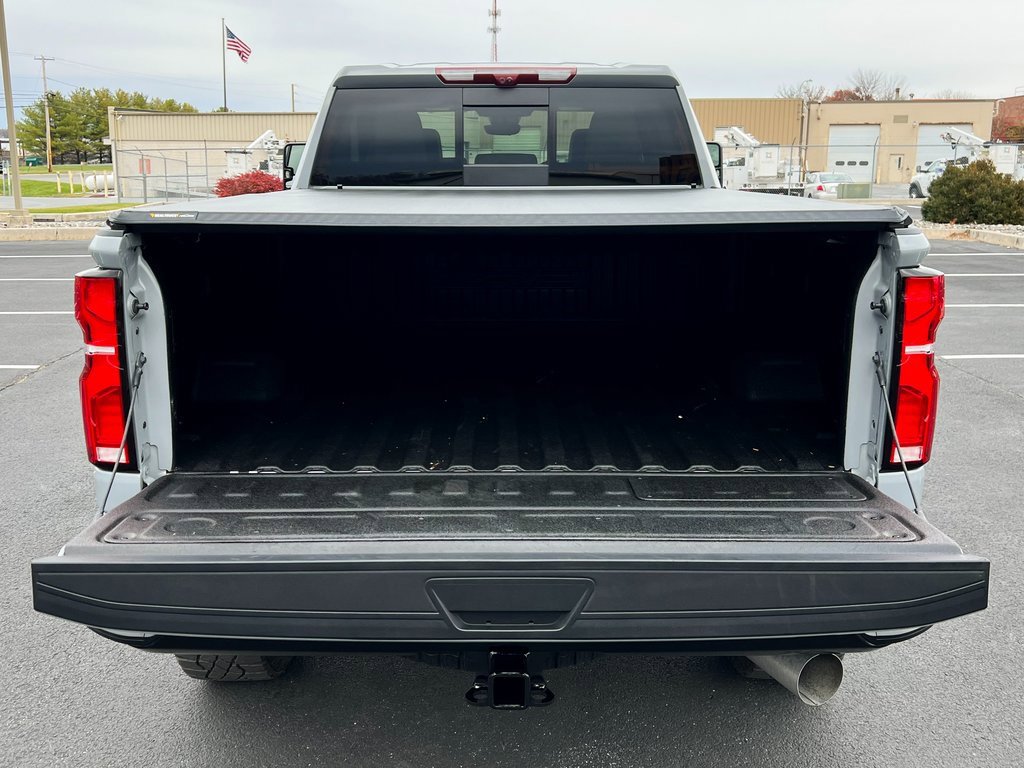 Used 2024 Chevrolet Silverado 2500 ZR2 w/ Technology Package image 13