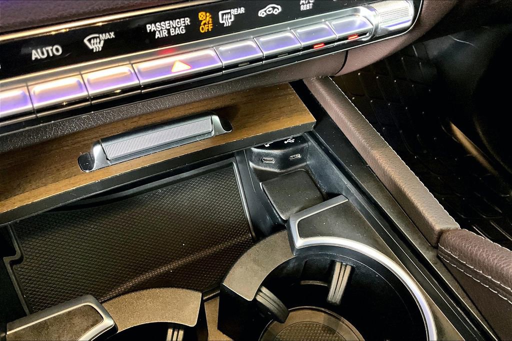 Used 2022 Mercedes-Benz GLS 450 4MATIC image 32