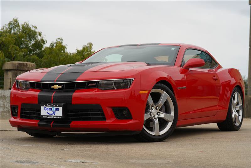 Used 2015 Chevrolet Camaro SS w/ RS Package RWD image 2