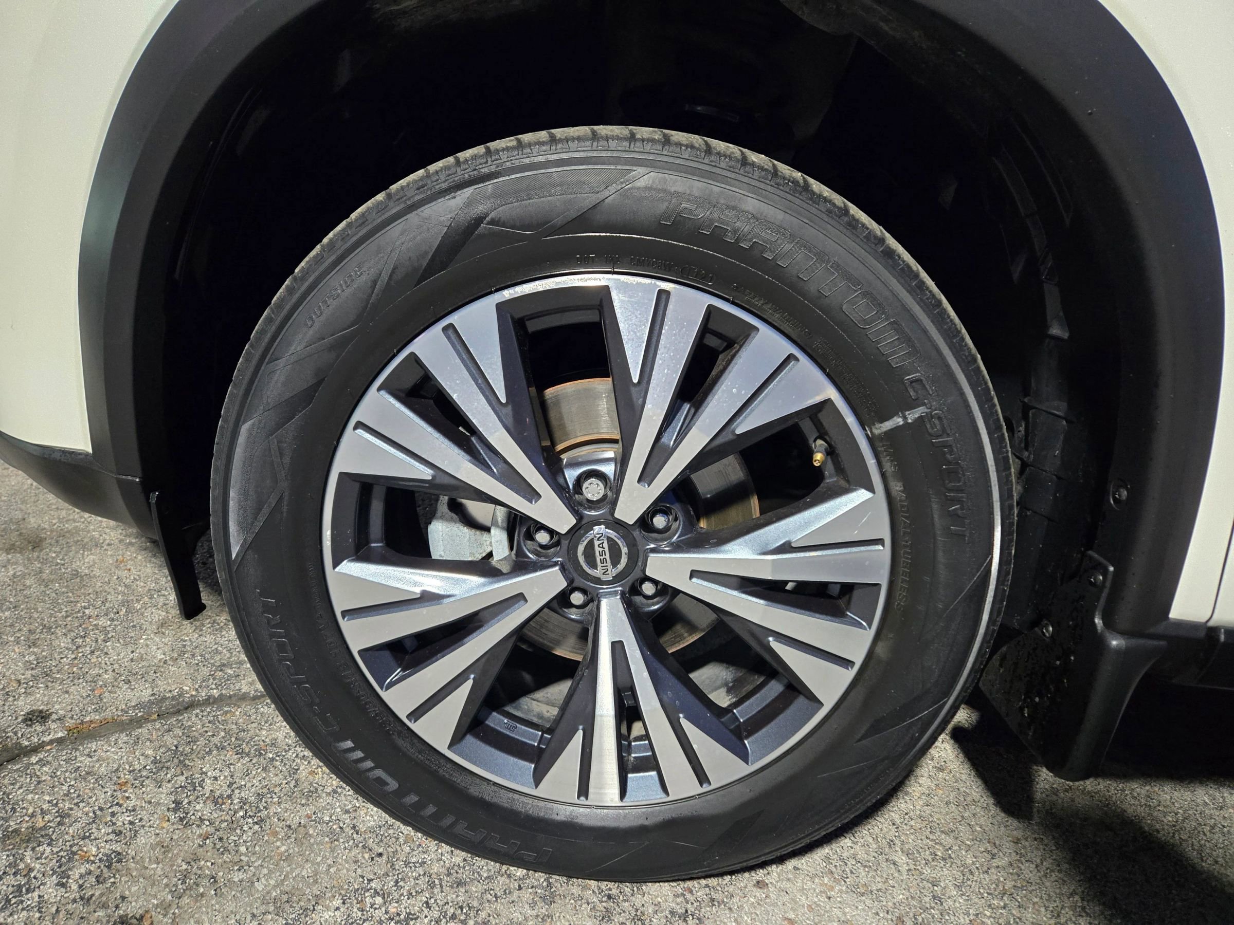 Used 2021 Nissan Rogue SV w/ Premium Package image 21