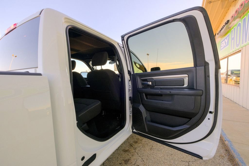 Used 2024 RAM 1500 Classic Warlock image 13