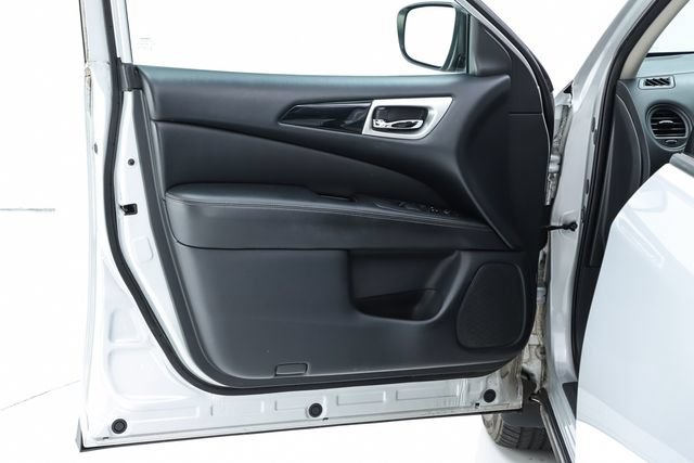 Used 2018 Nissan Pathfinder S FWD image 57