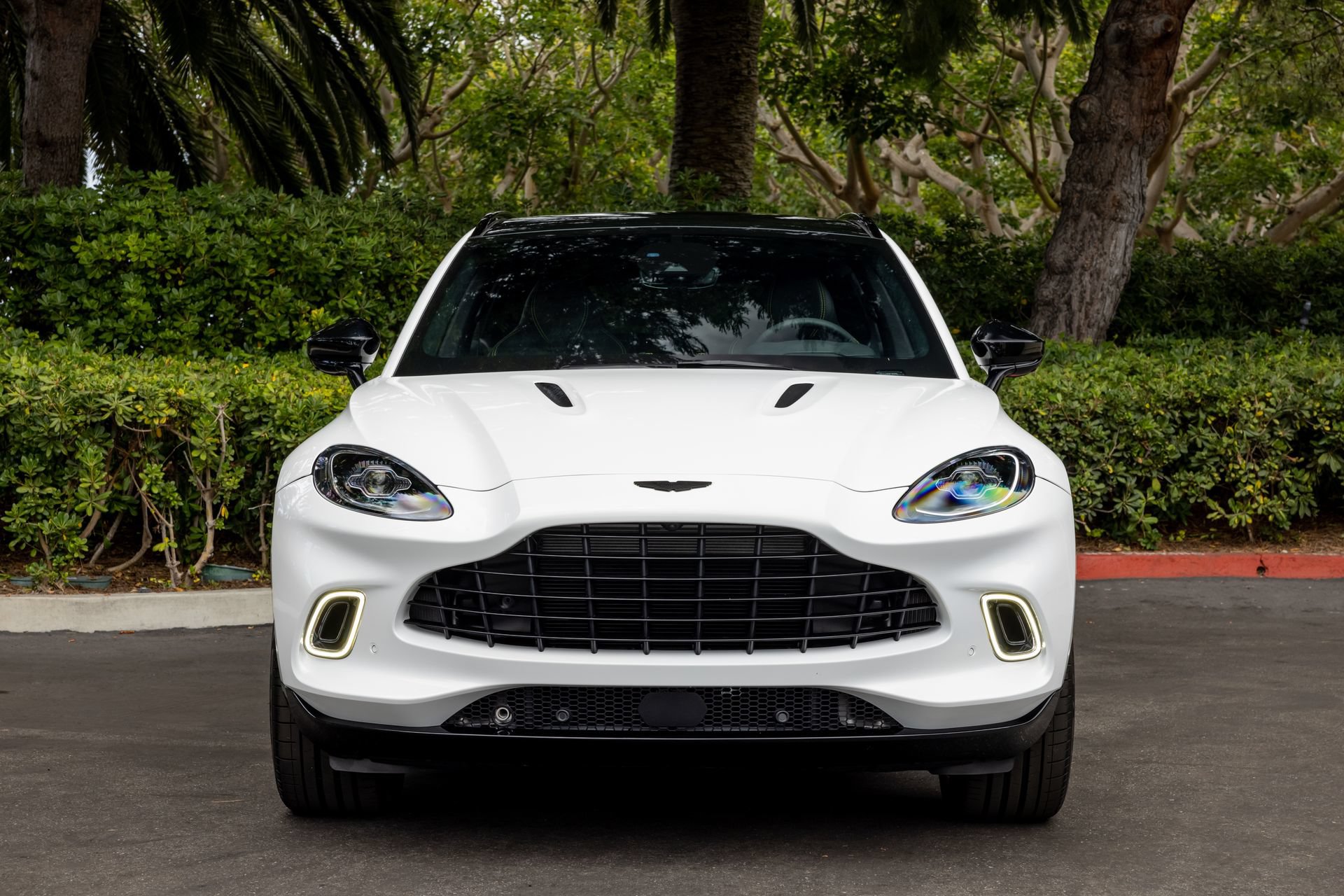 Used 2021 Aston Martin DBX AWD/4WD image 5