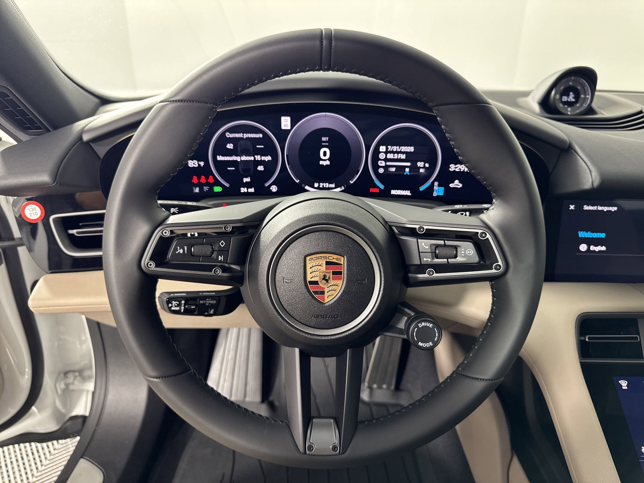 Used 2025 Porsche Taycan 4 Cross Turismo image 18