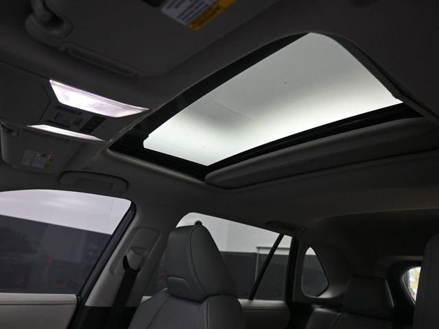 Used 2023 Toyota RAV4 Limited image 23