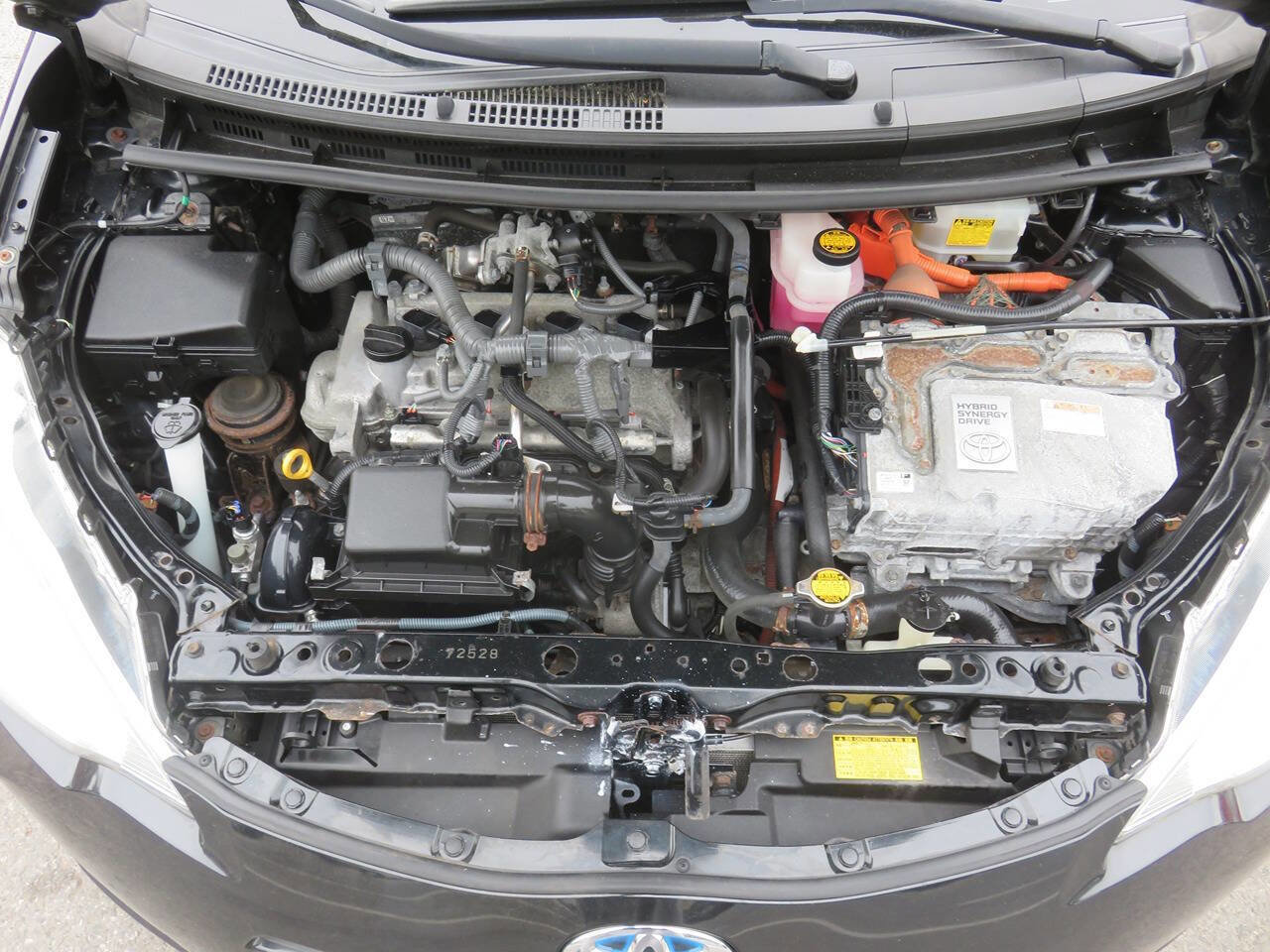 Used 2014 Toyota Prius C One FWD image 33