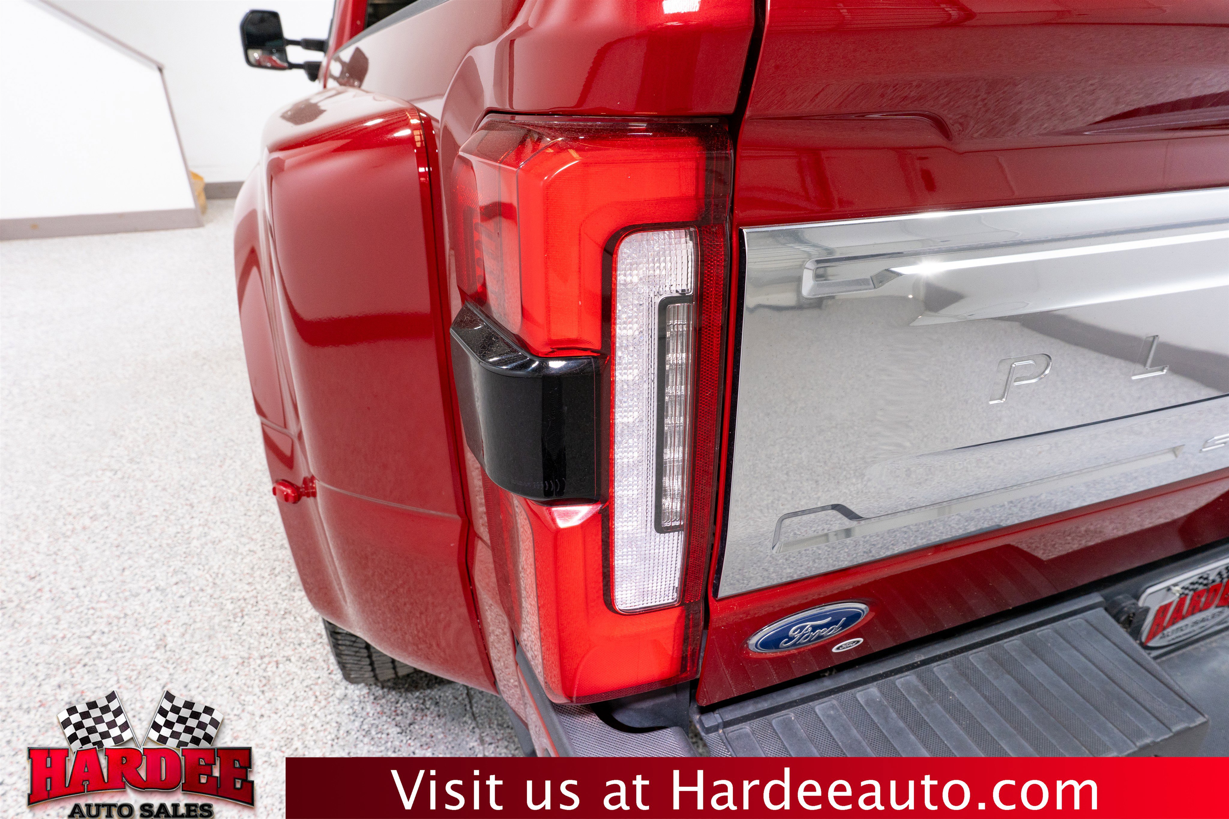 Used 2024 Ford F350 Platinum image 9