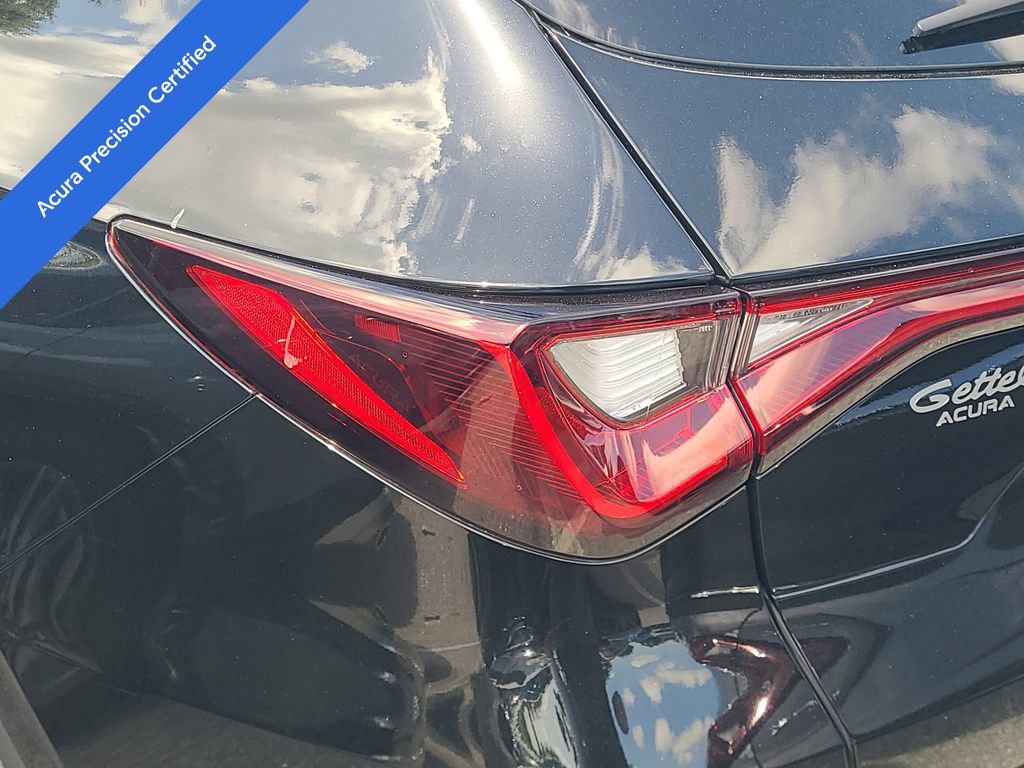 Used 2025 Acura MDX SH-AWD image 11