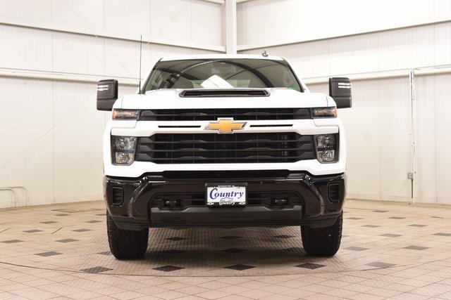 Used 2024 Chevrolet Silverado 2500 Custom w/ Custom Value Package image 2