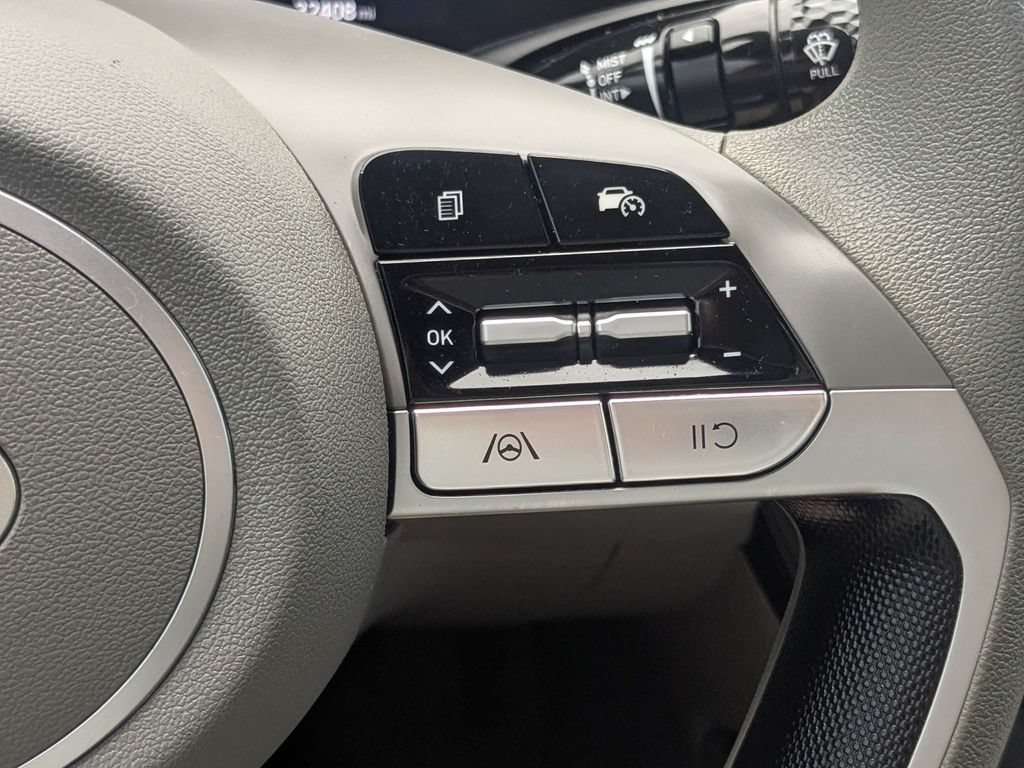 Used 2024 Hyundai Elantra SEL FWD image 27