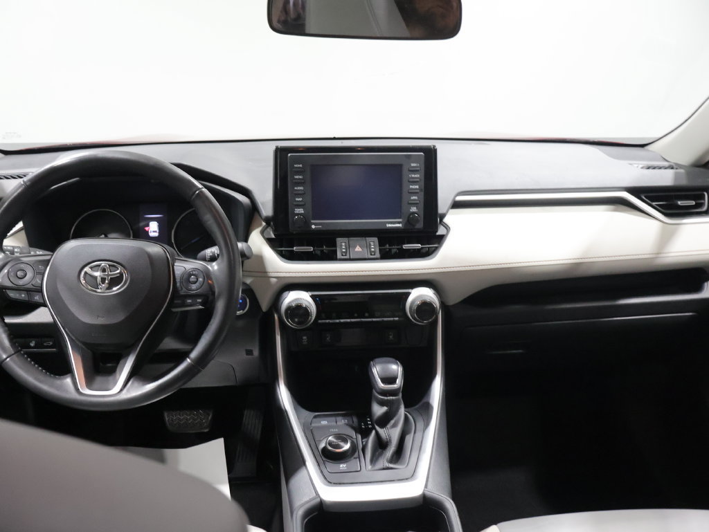 Used 2021 Toyota RAV4 XLE Premium AWD/4WD image 18