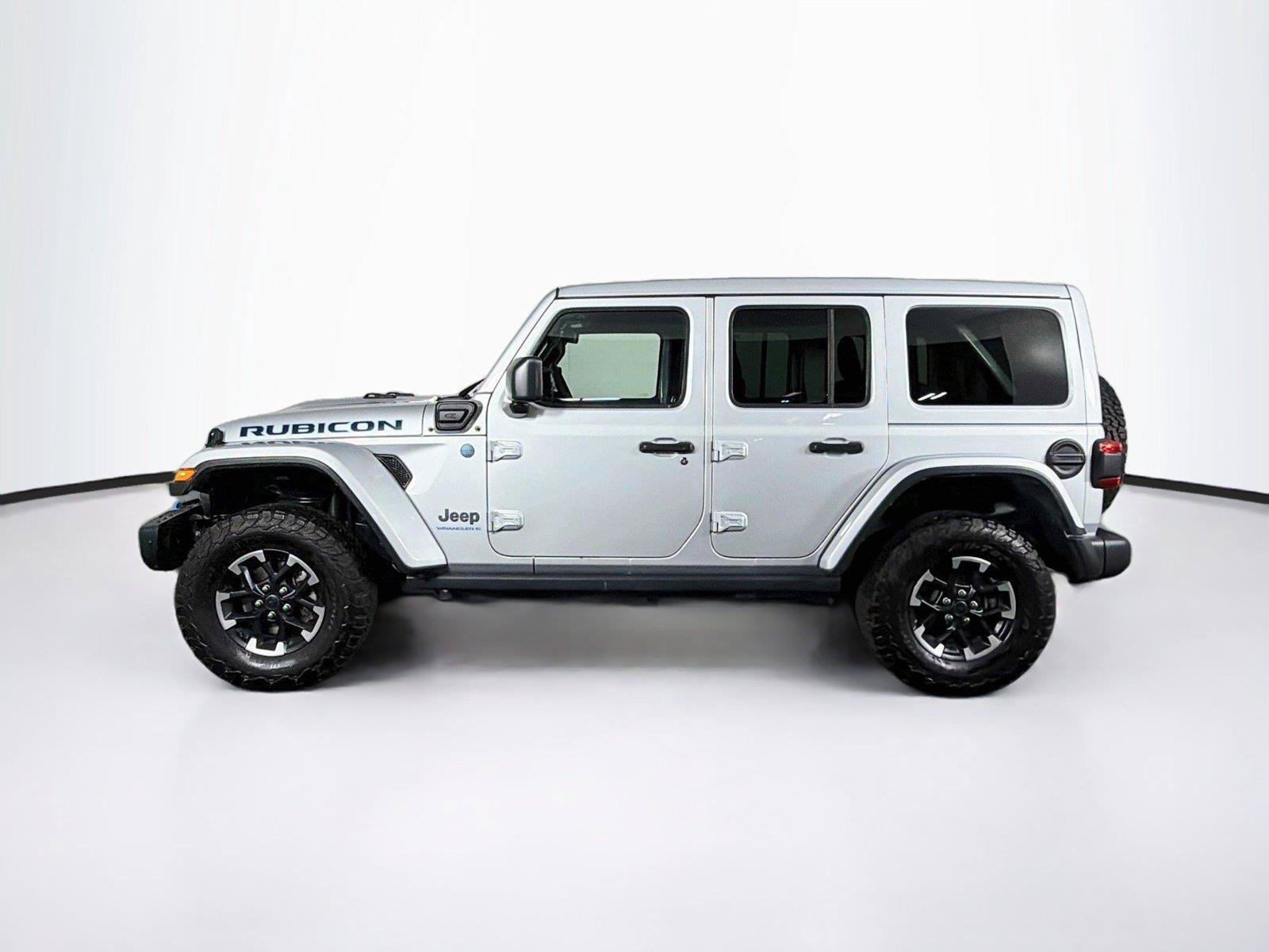 Used 2024 Jeep Wrangler Unlimited Rubicon 4xe AWD/4WD image 8