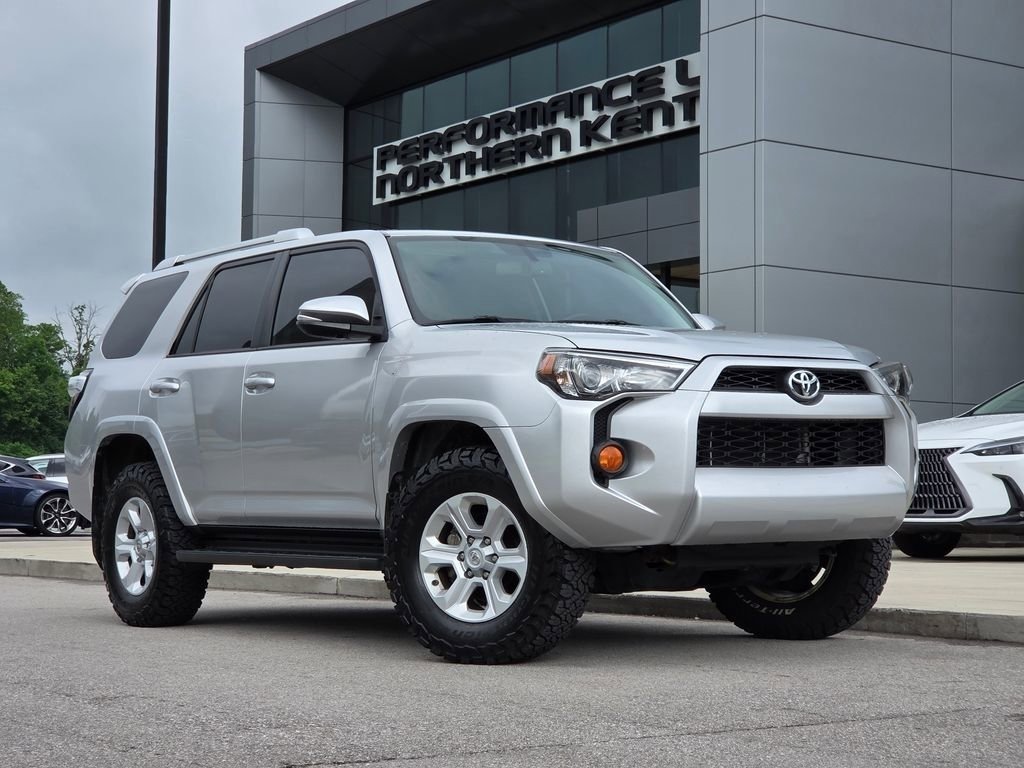Used 2016 Toyota 4Runner SR5 Premium AWD/4WD image 2