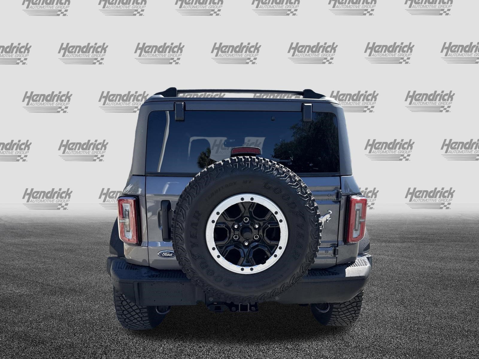 Used 2024 Ford Bronco Badlands image 8