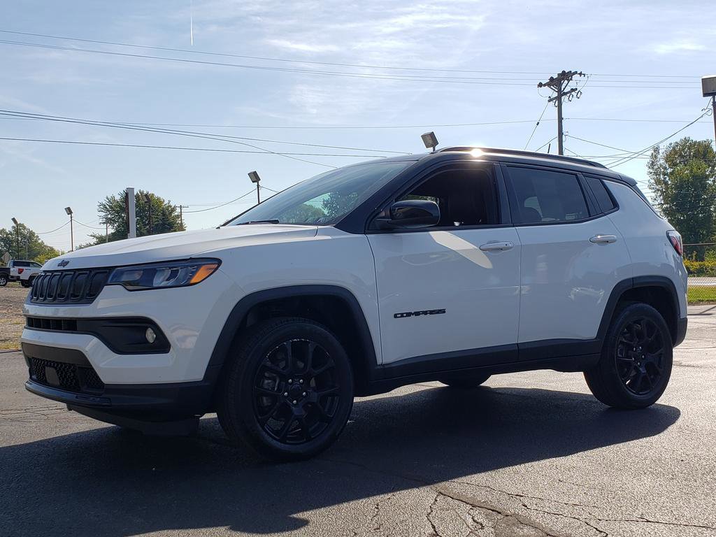 Used 2022 Jeep Compass Altitude w/ Convenience Group image 3