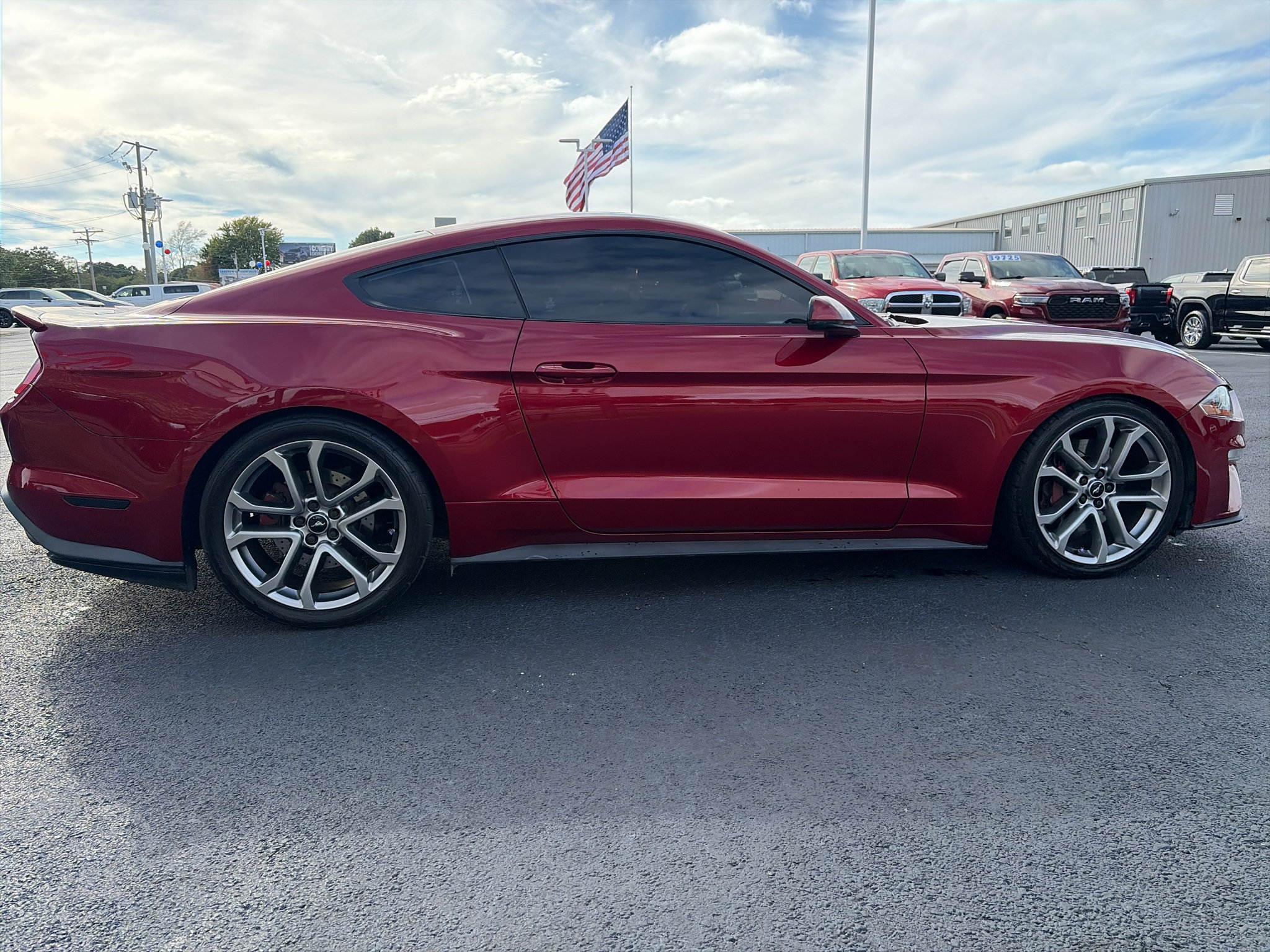 Used 2019 Ford Mustang GT Premium RWD image 4