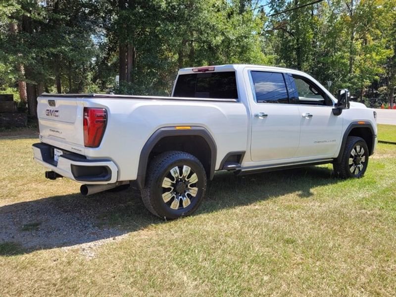 Used 2024 GMC Sierra 2500 Denali w/ Denali Reserve Package image 13