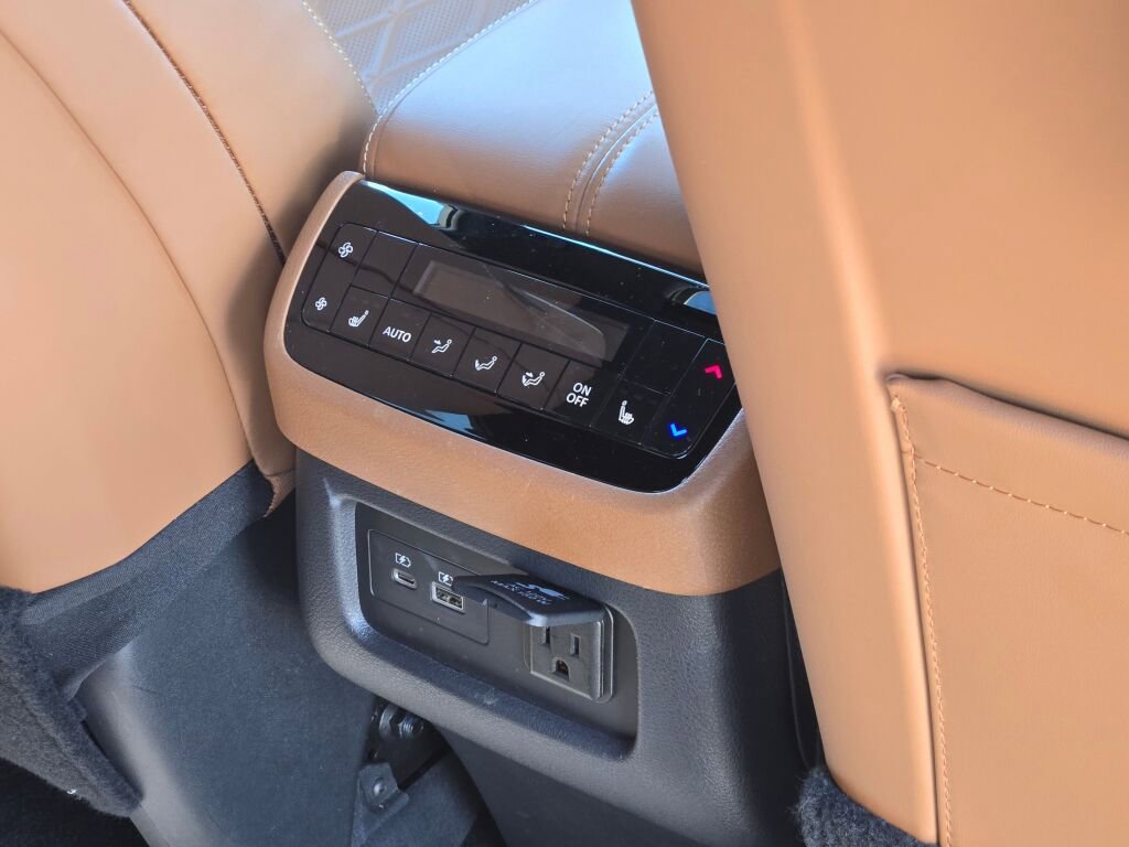 Used 2025 INFINITI QX60 Autograph w/ Cargo Package image 11