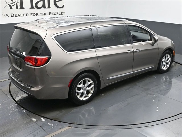 Used 2018 Chrysler Pacifica Touring-L Plus w/ Tire & Wheel Group image 41