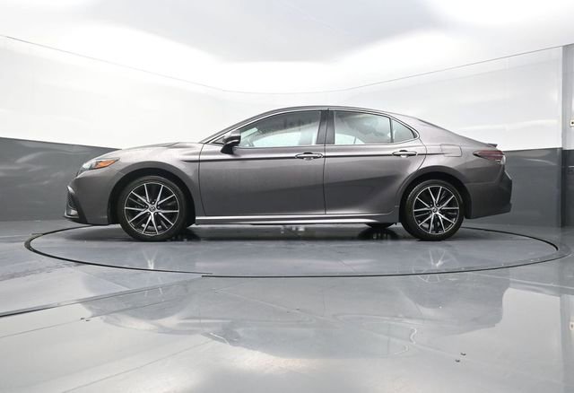 Used 2024 Toyota Camry SE FWD image 36