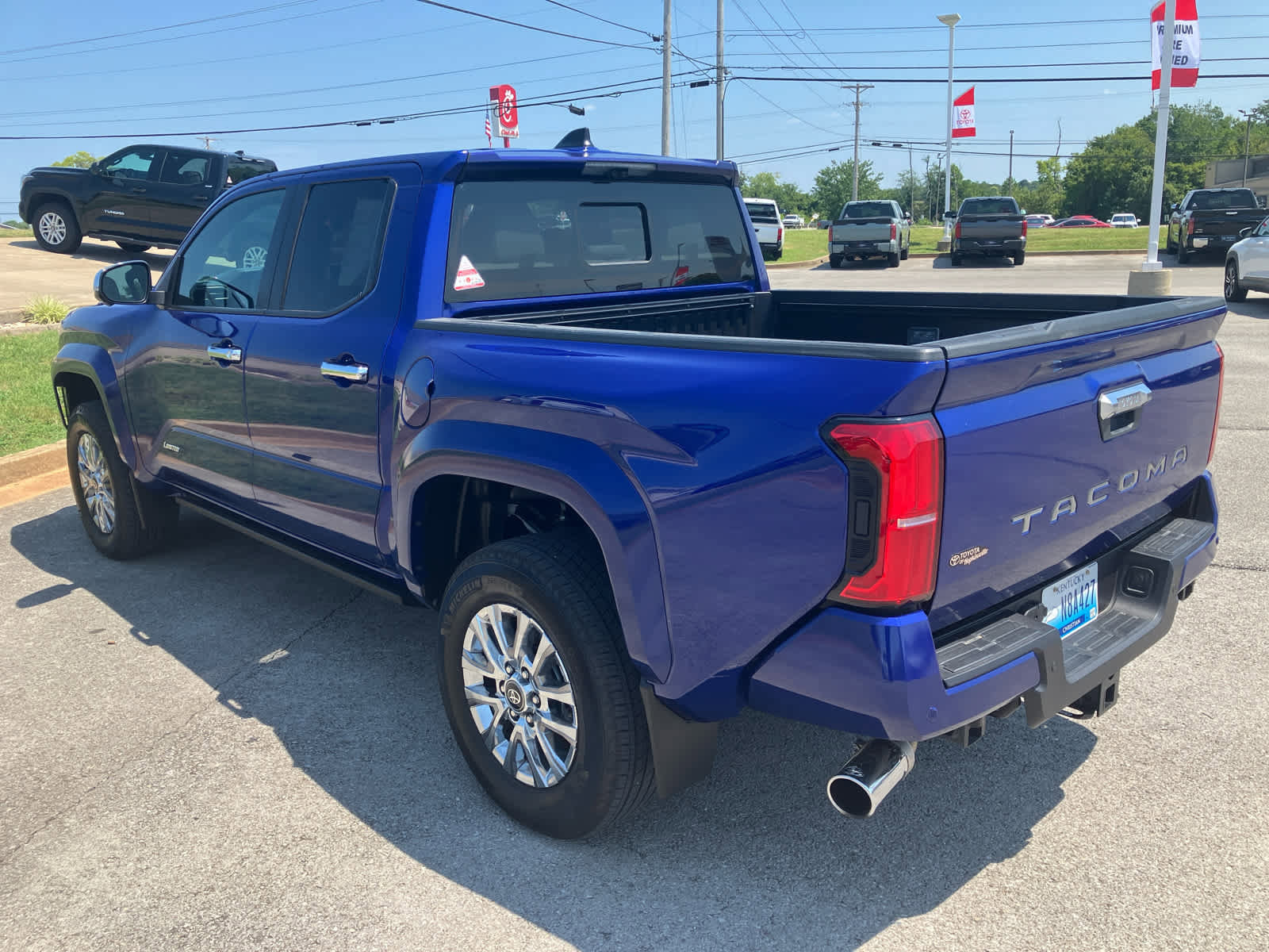 Used 2024 Toyota Tacoma Limited image 5