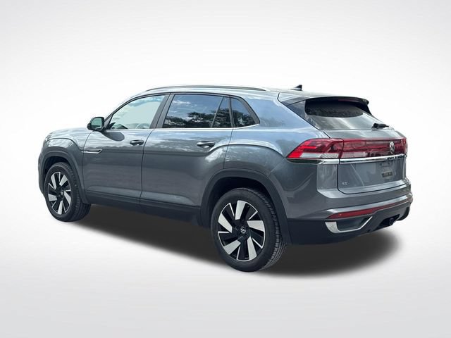 Used 2024 Volkswagen Atlas Cross Sport SE FWD image 3