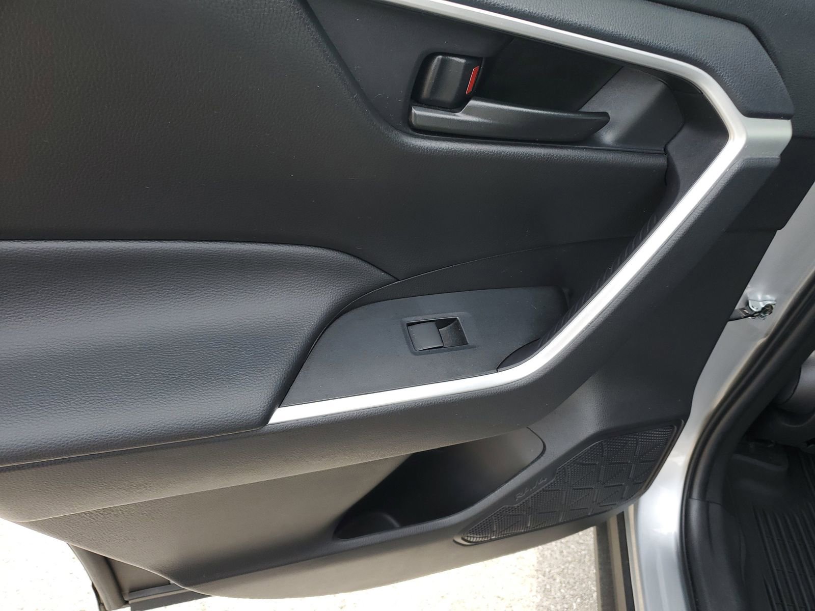 Certified 2024 Toyota RAV4 LE image 16