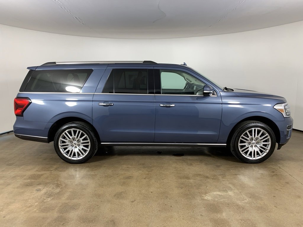 Used 2022 Ford Expedition Max Limited image 5