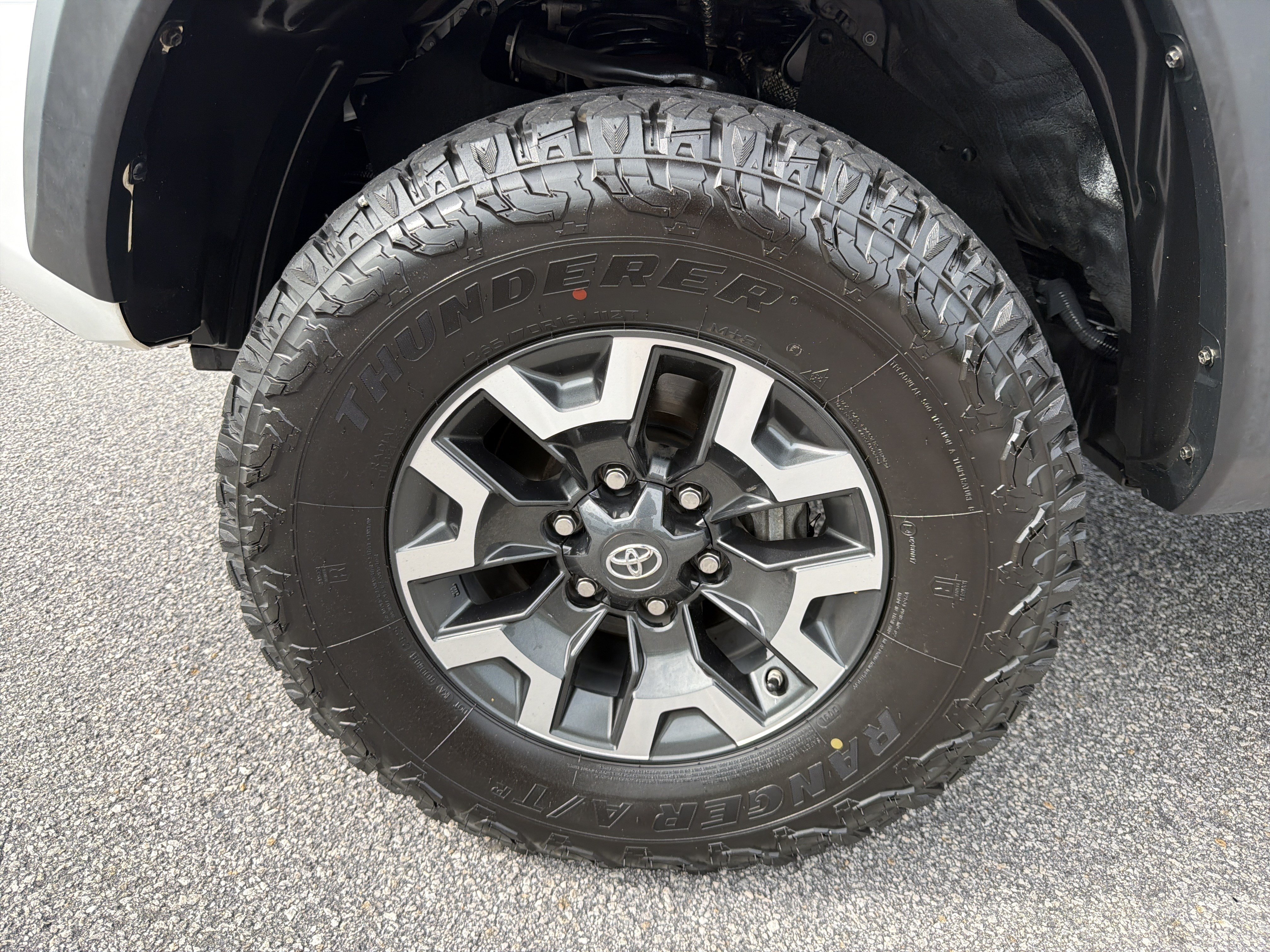 Certified 2021 Toyota Tacoma TRD Off-Road AWD/4WD image 20