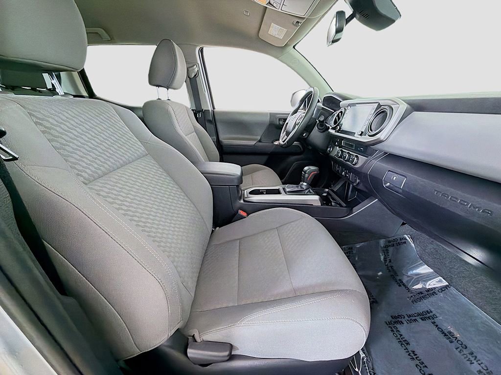 Used 2023 Toyota Tacoma SR5 RWD image 18