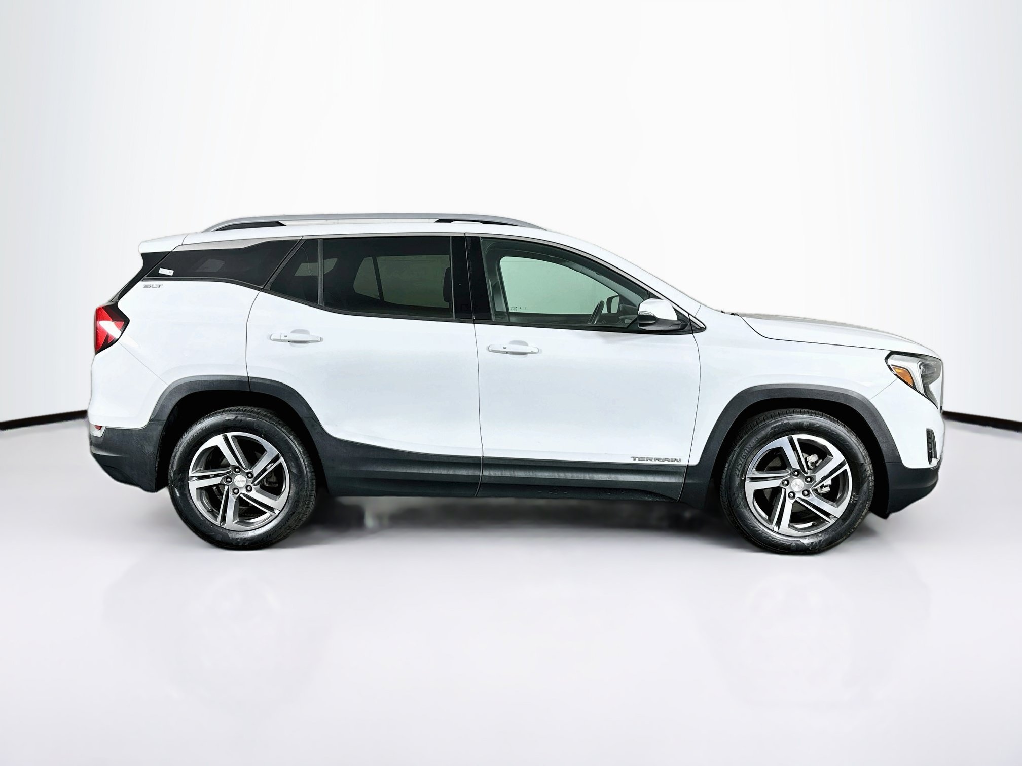 Used 2019 GMC Terrain SLT w/ Preferred Package FWD image 10