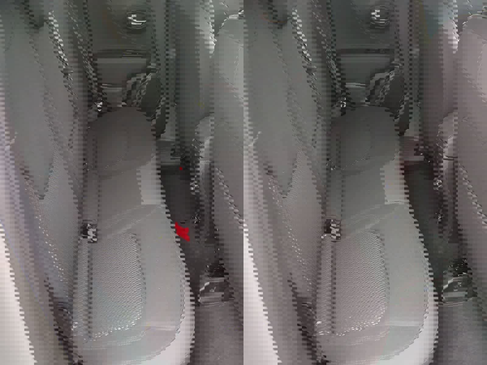 Used 2020 Jeep Renegade Altitude w/ UConnect 8.4 Nav Group image 21