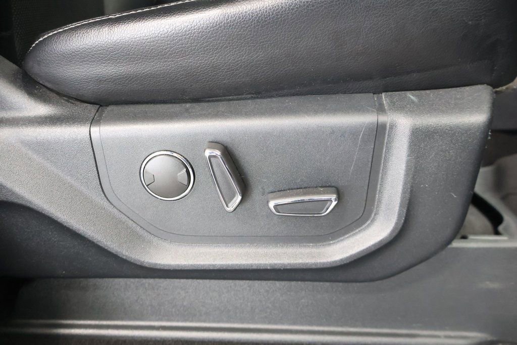 Used 2019 Ford F350 Lariat w/ Chrome Package image 22