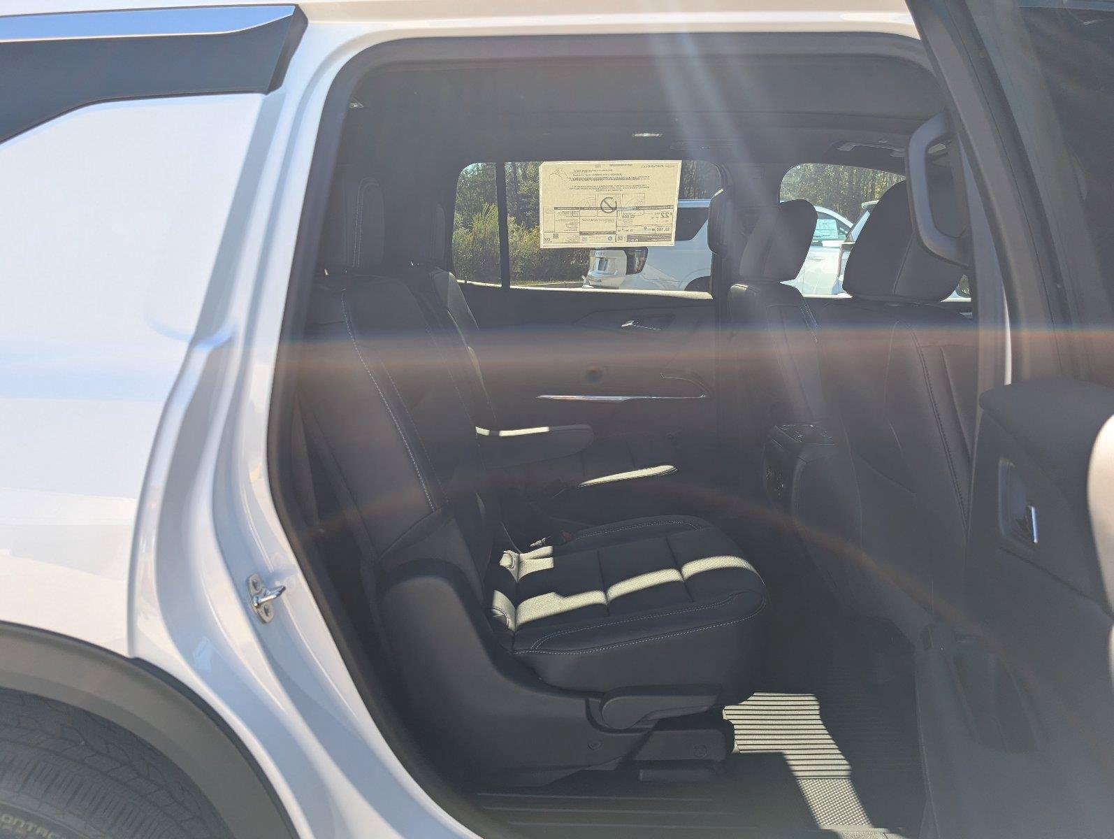 New 2027 Chevrolet Traverse LT w/ Driver Confidence Package FWD image 24