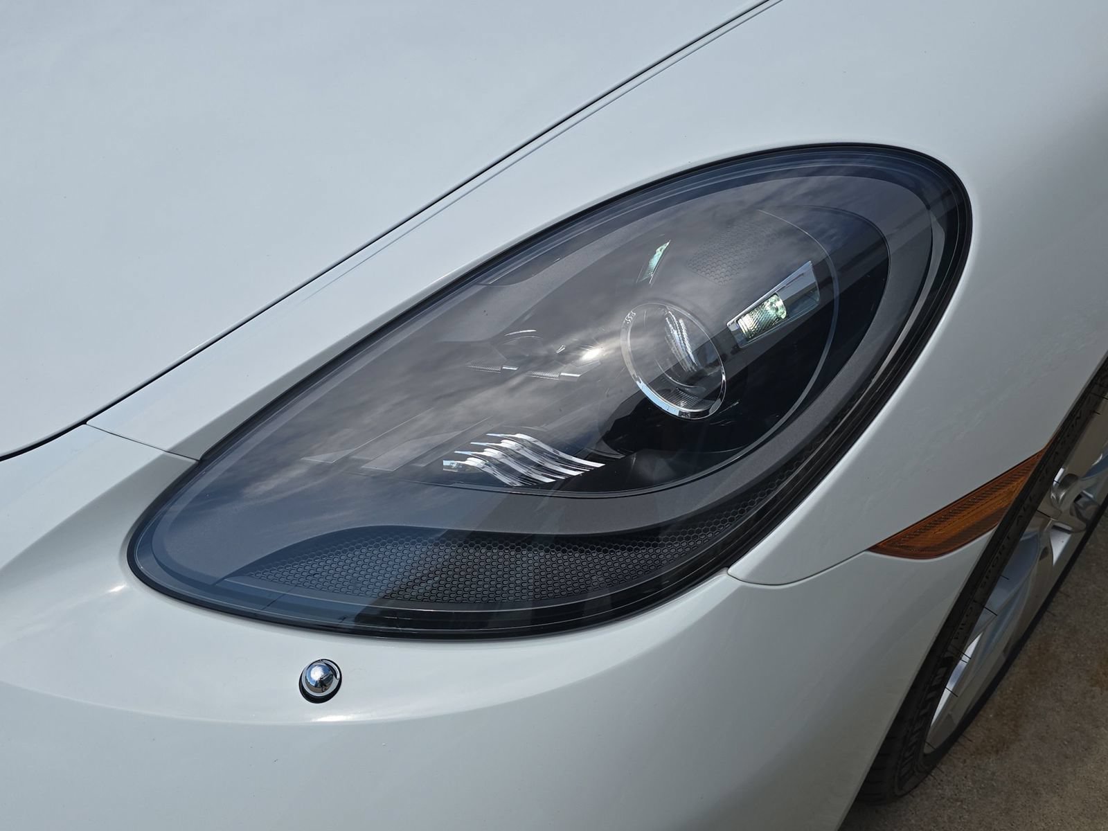 Used 2020 Porsche 718 Boxster RWD image 12
