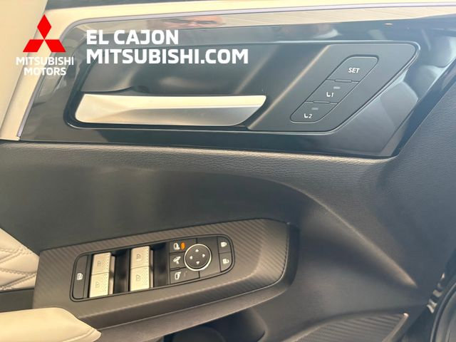 Used 2025 Mitsubishi Outlander SEL AWD/4WD image 10