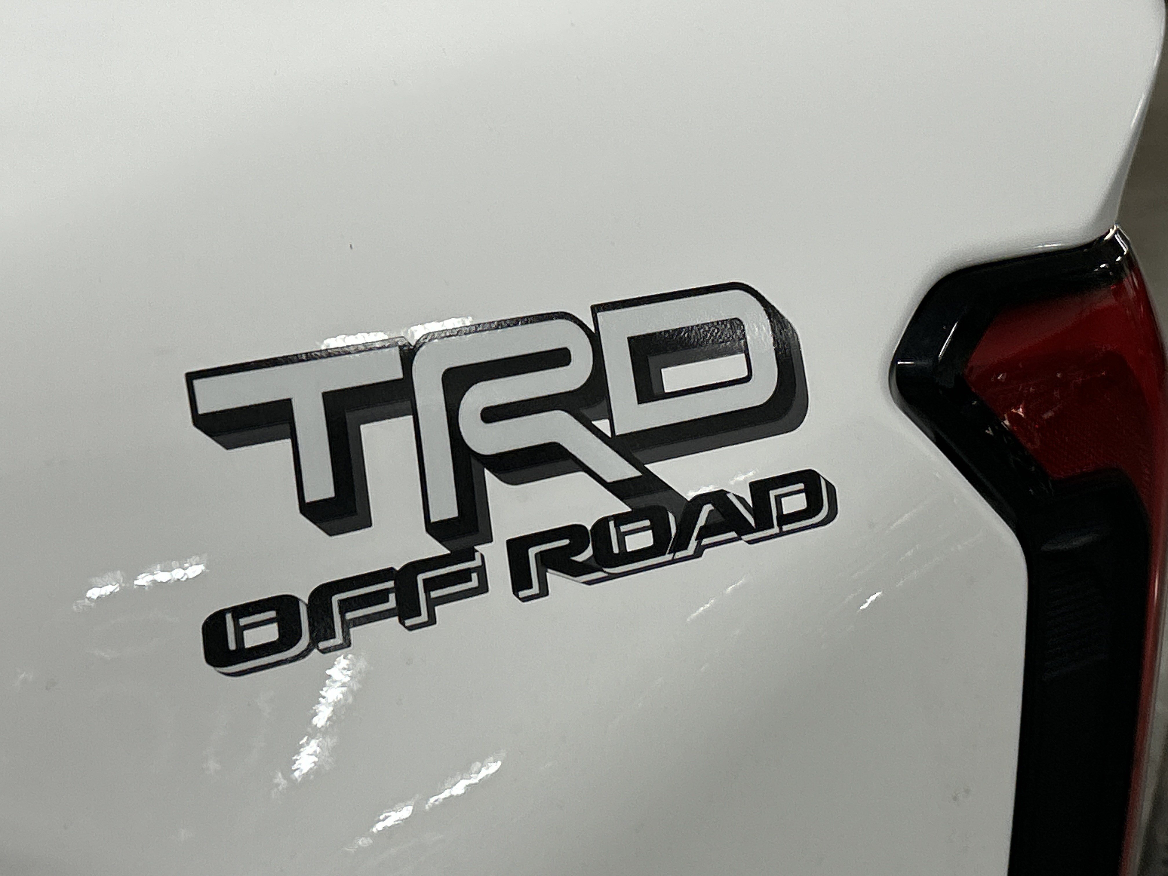 Certified 2025 Toyota Tacoma TRD Off-Road AWD/4WD image 33