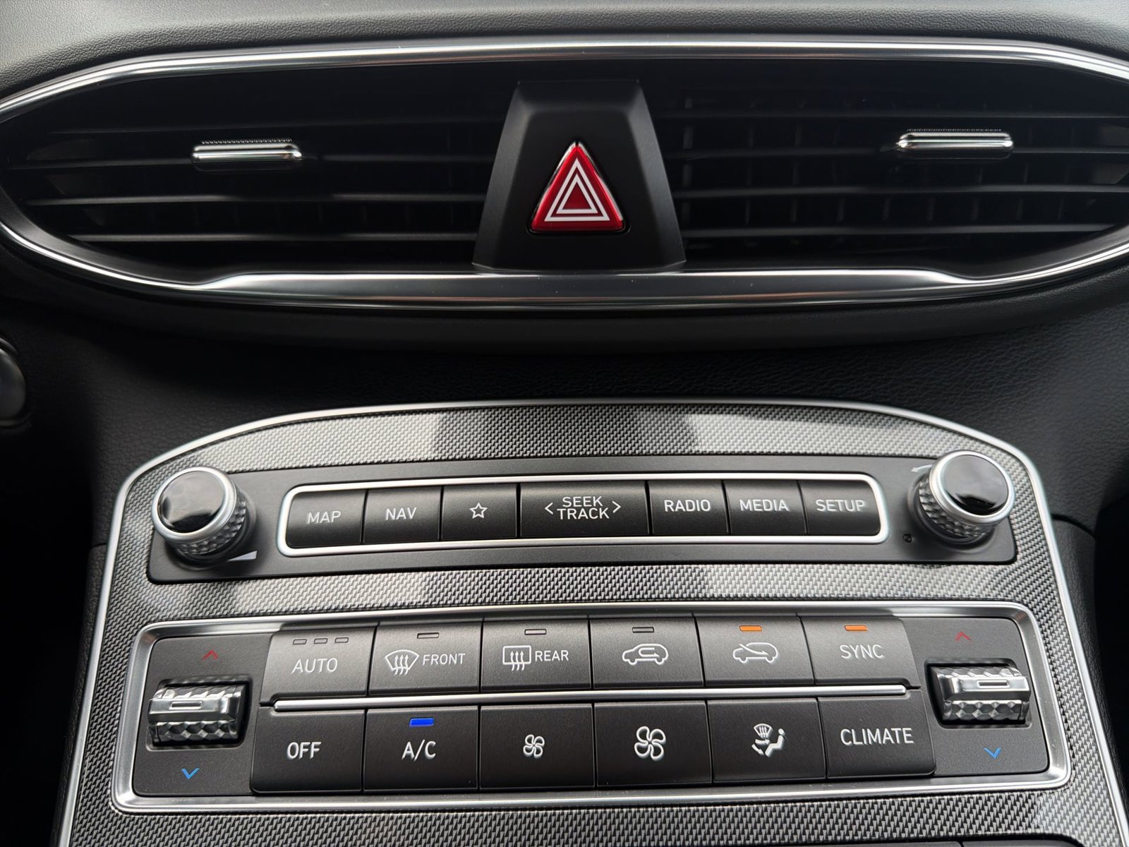 Certified 2023 Hyundai Santa Fe SEL AWD/4WD image 22
