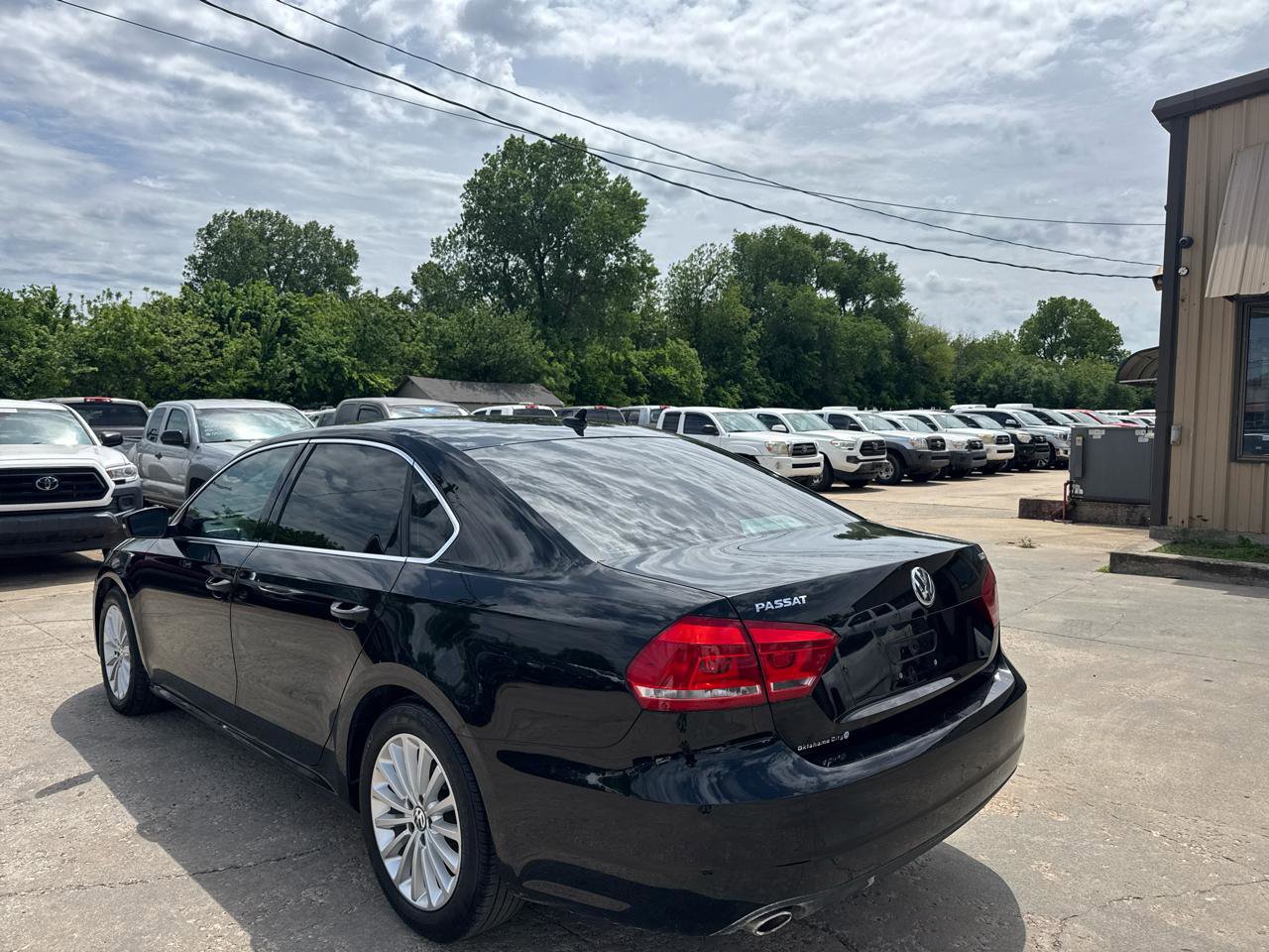 Used 2015 Volkswagen Passat TDI SE FWD image 7